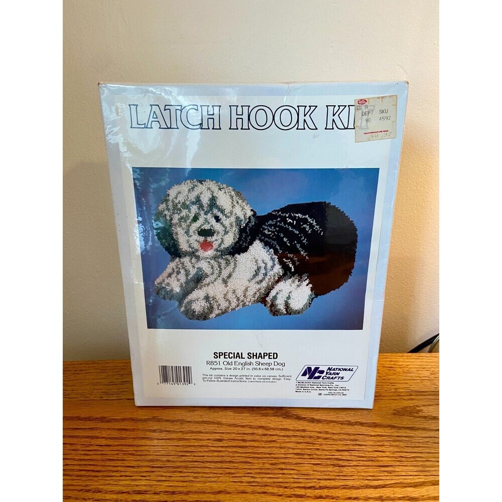 1986 LATCH HOOK KIT R851 OLD ENGLISH SHEEP DOG Special Shaped NOS Sealed